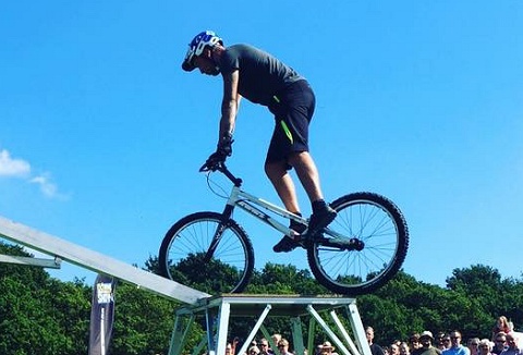 Link to the Extreme Mountain Bike Show website