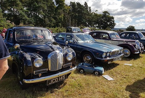 Link to the Fife Historic Vehicle Club website