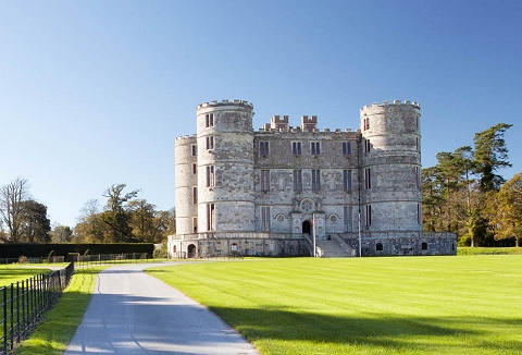 Link to the Lulworth Castle and Park website