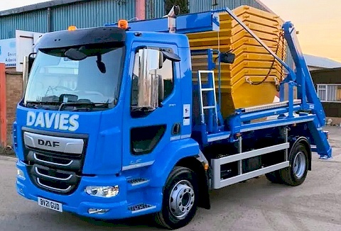 Link to the Davies Skip Hire website
