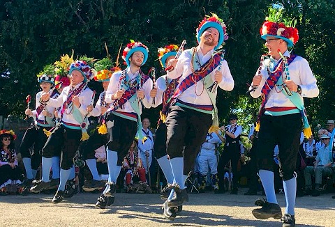 Link to the Earlsdon Morris website