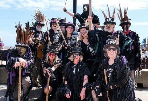 Link to the Grimspound Border Morris website