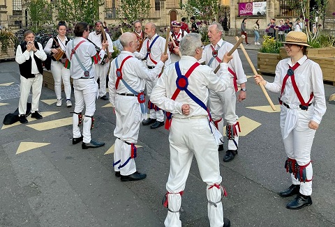 Link to the Oxford City Morris Men website