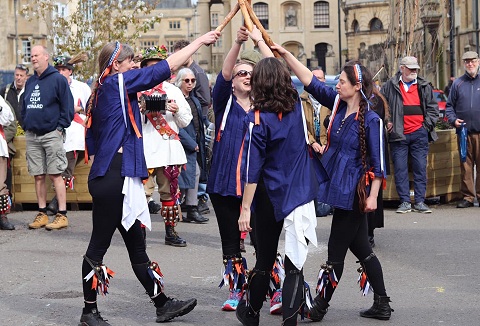 Link to the Summertown Morris website