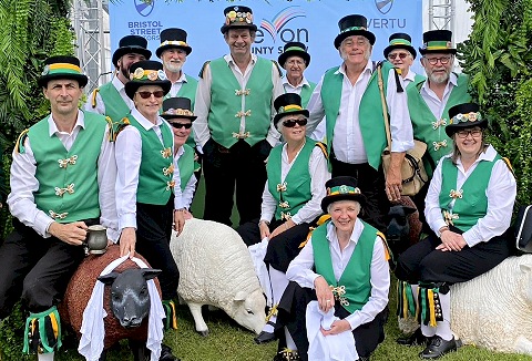 Link to the Exeter Morris website