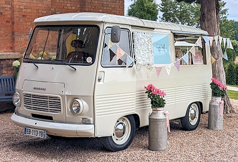 Link to the Lulabelles Vintage Ice Cream Van website