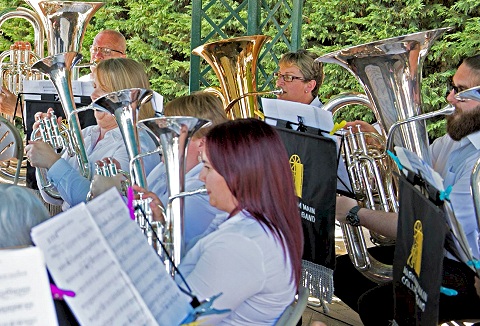 Link to the Markham Main Colliery Band website