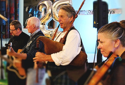 Link to the Piping Hot website Link to the Piping Hot website